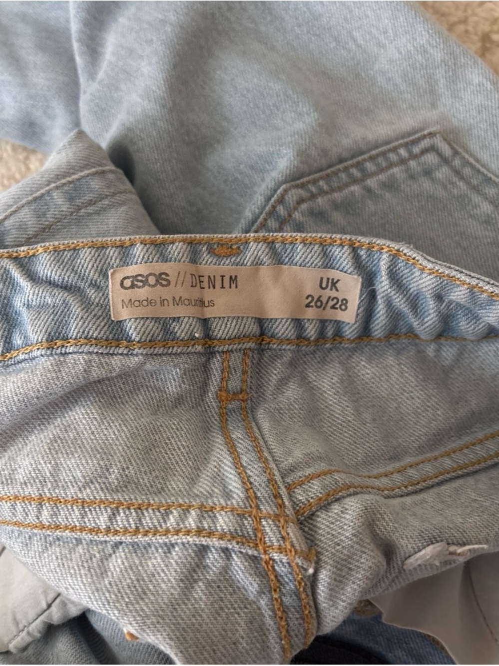 ASOS Light Blue Straight Leg Ripped Knee Jeans - Picture 3 of 3